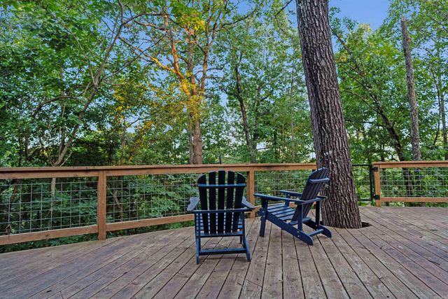 8210 Chestnut Drive, Rogers, AR 72756