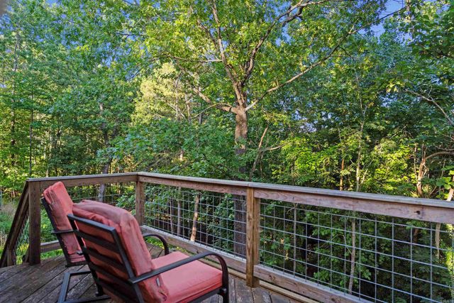 8210 Chestnut Drive, Rogers, AR 72756