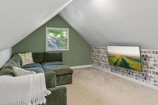8210 Chestnut Drive, Rogers, AR 72756