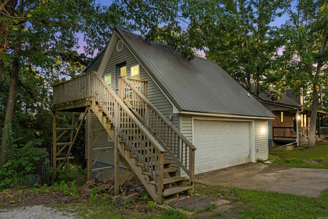 8210 Chestnut Drive, Rogers, AR 72756