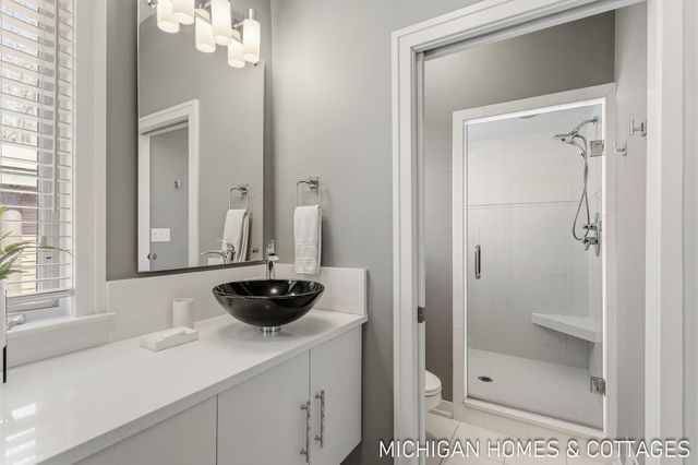 6700 Ratcliff Drive, Holland, MI 49423