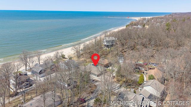 6700 Ratcliff Drive, Holland, MI 49423