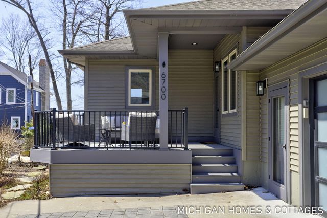 6700 Ratcliff Drive, Holland, MI 49423
