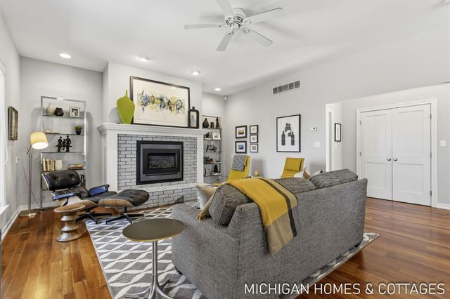 6700 Ratcliff Drive, Holland, MI 49423