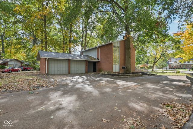 9052 Ripon Court, Indianapolis, IN 46268