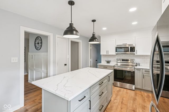 9052 Ripon Court, Indianapolis, IN 46268