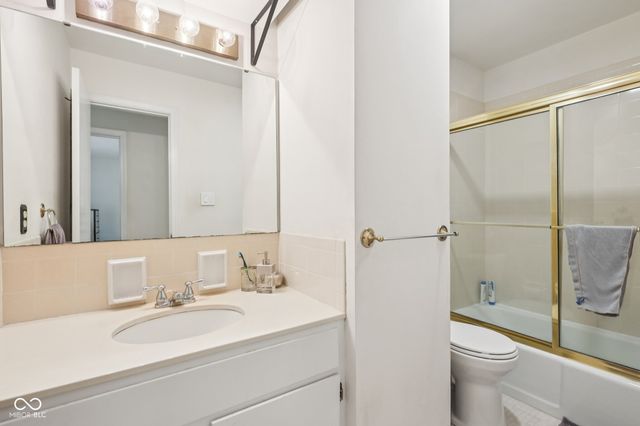 9052 Ripon Court, Indianapolis, IN 46268