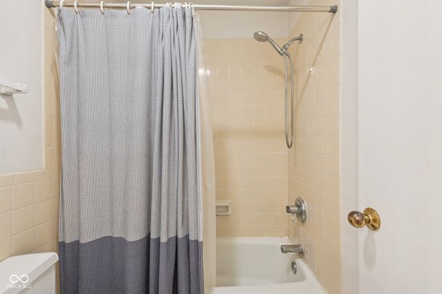 9052 Ripon Court, Indianapolis, IN 46268