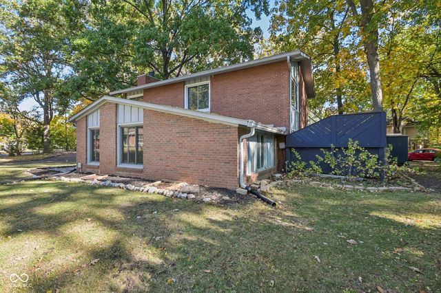 9052 Ripon Court, Indianapolis, IN 46268