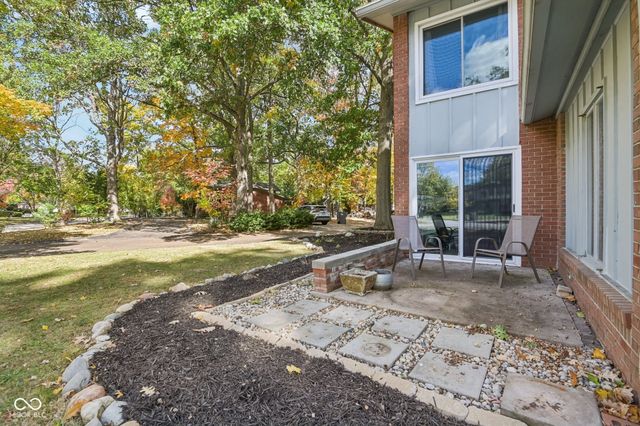 9052 Ripon Court, Indianapolis, IN 46268