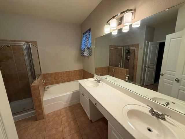 3300 Forest Creek DR 27, Round Rock, TX 78664