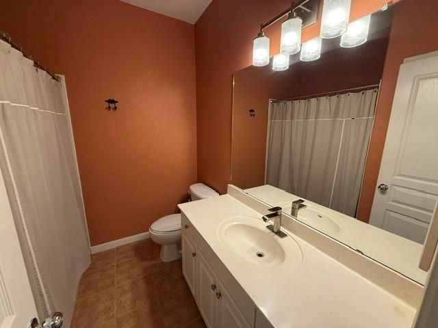 3300 Forest Creek DR 27, Round Rock, TX 78664