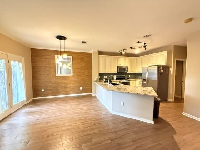 3300 Forest Creek DR 27, Round Rock, TX 78664