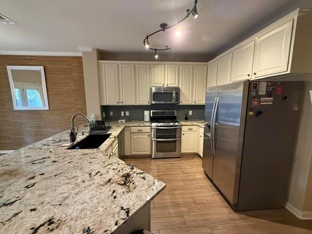 3300 Forest Creek DR 27, Round Rock, TX 78664
