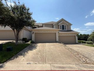 3300 Forest Creek DR 27, Round Rock, TX 78664