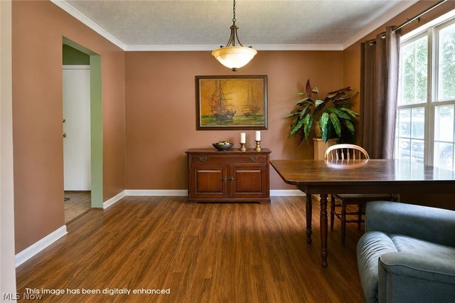 906 Elizabeth Court, Cuyahoga Falls, OH 44221