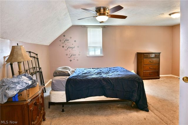 906 Elizabeth Court, Cuyahoga Falls, OH 44221