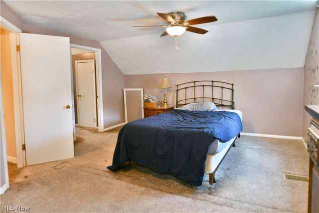 906 Elizabeth Court, Cuyahoga Falls, OH 44221
