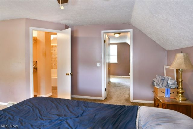 906 Elizabeth Court, Cuyahoga Falls, OH 44221