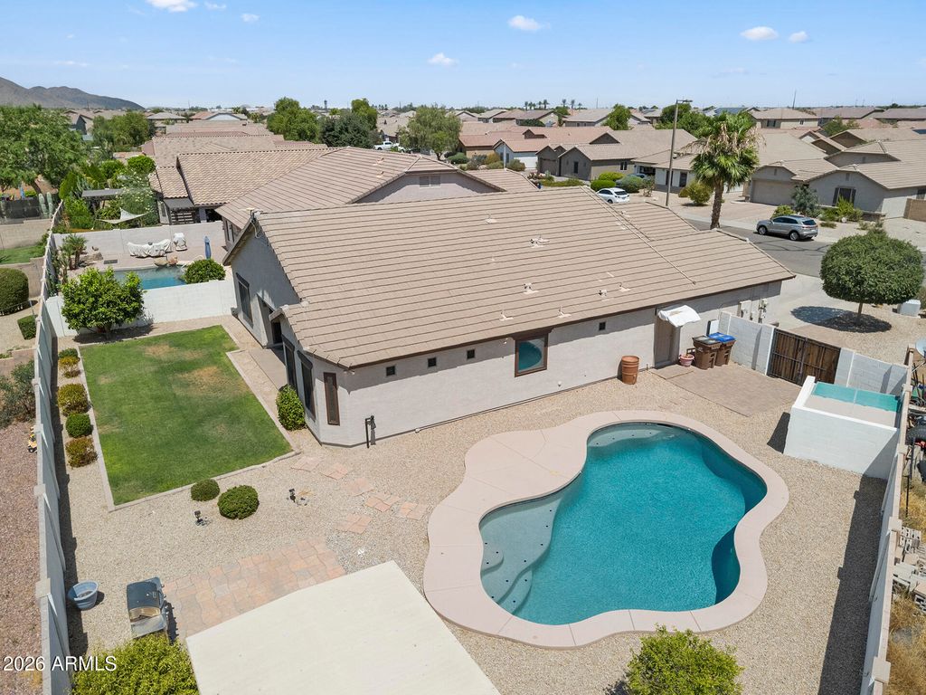 629 W DESERT VALLEY Drive, San Tan Valley, AZ 85143 — exterior