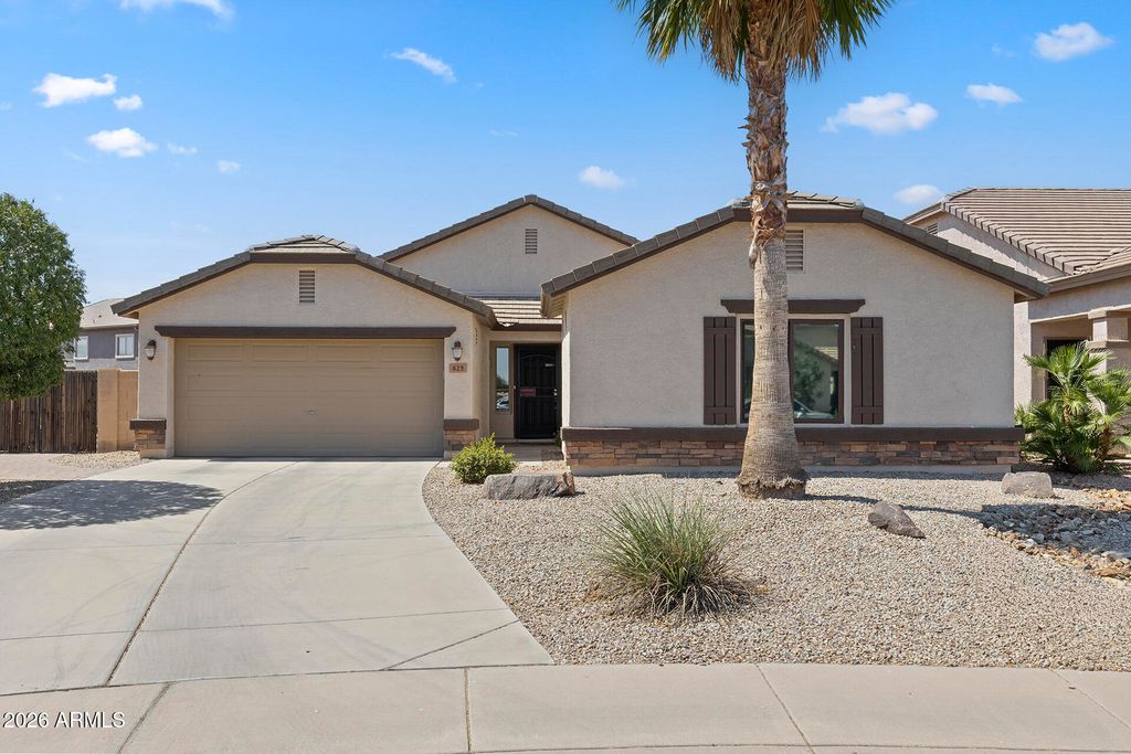 629 W DESERT VALLEY Drive, San Tan Valley, AZ 85143 — photo 2