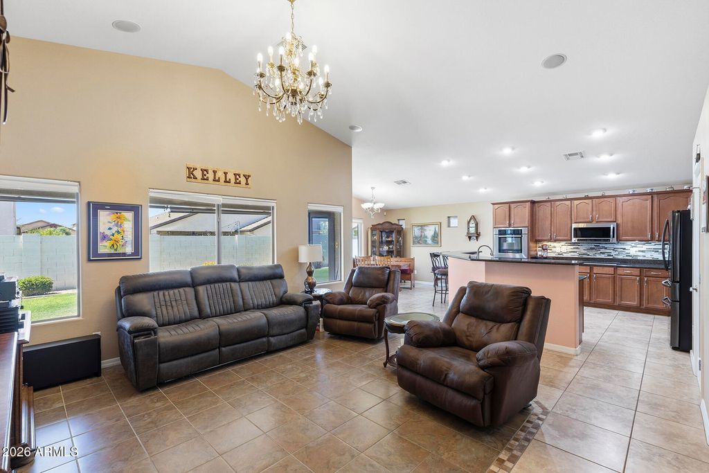 629 W DESERT VALLEY Drive, San Tan Valley, AZ 85143 — photo 4