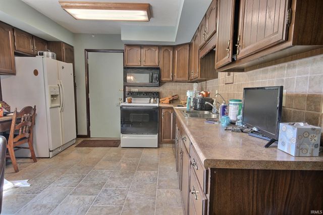 1406 E Gump Road, Fort Wayne, IN 46845
