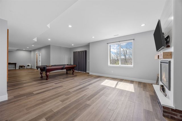 1908 Pippin Hill Ct NW, Cedar Rapids, IA 52405