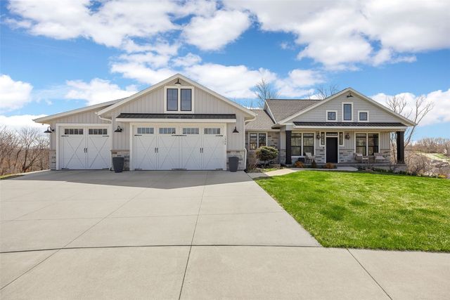 1908 Pippin Hill Ct NW, Cedar Rapids, IA 52405