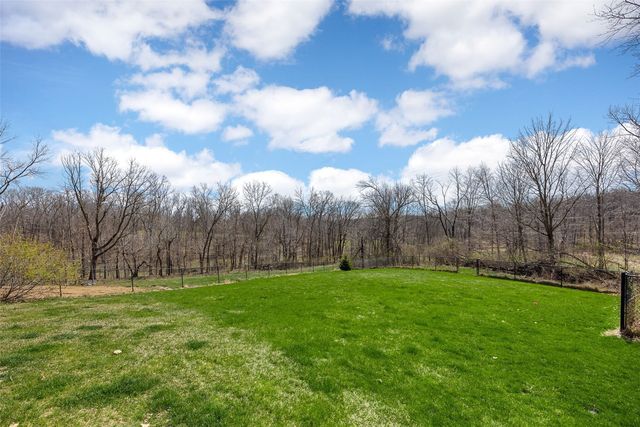 1908 Pippin Hill Ct NW, Cedar Rapids, IA 52405