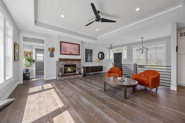 1908 Pippin Hill Ct NW, Cedar Rapids, IA 52405