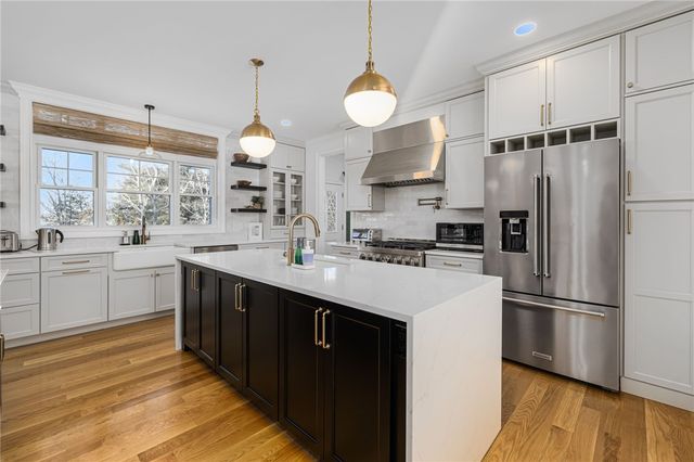 5 Lacey Court, Smithfield, RI 02917