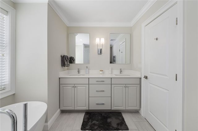 5 Lacey Court, Smithfield, RI 02917