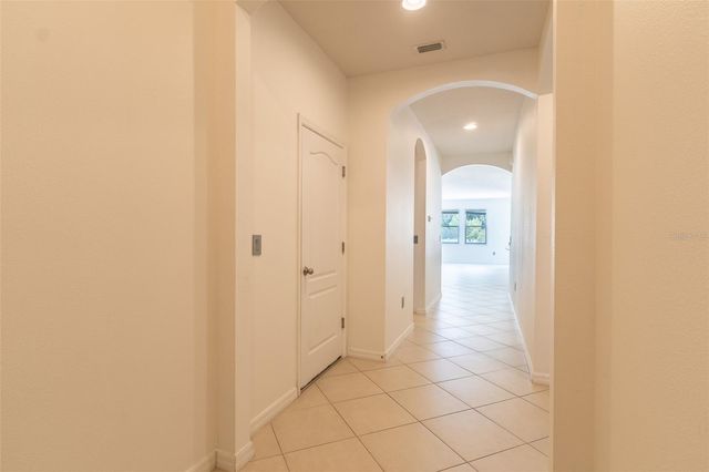 12152 LEDBURY COMMONS DRIVE, Gibsonton, FL 33534
