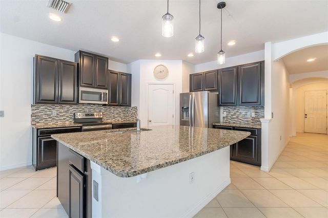 12152 LEDBURY COMMONS DRIVE, Gibsonton, FL 33534