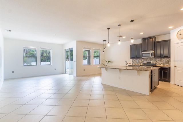 12152 LEDBURY COMMONS DRIVE, Gibsonton, FL 33534