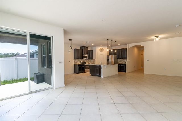 12152 LEDBURY COMMONS DRIVE, Gibsonton, FL 33534