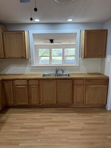 1405 S Nolan St, Big Spring, TX 79720