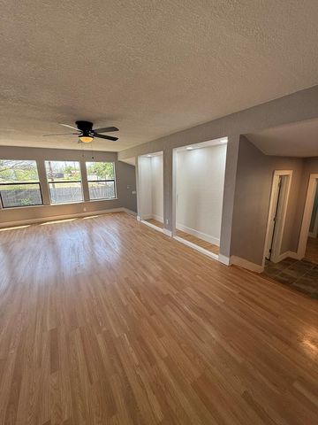 1405 S Nolan St, Big Spring, TX 79720