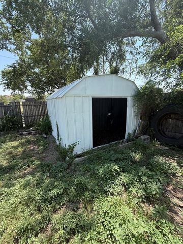 1405 S Nolan St, Big Spring, TX 79720