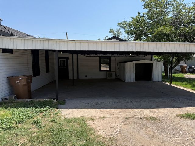 1405 S Nolan St, Big Spring, TX 79720