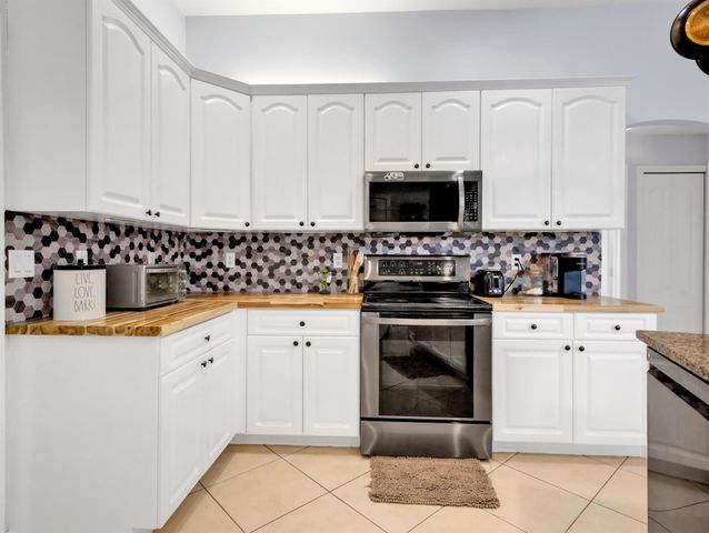 4932 122nd Drive N, Royal Palm Beach, FL 33411