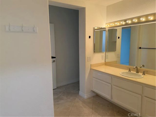 3680 S Bear, Santa Ana, CA 92704