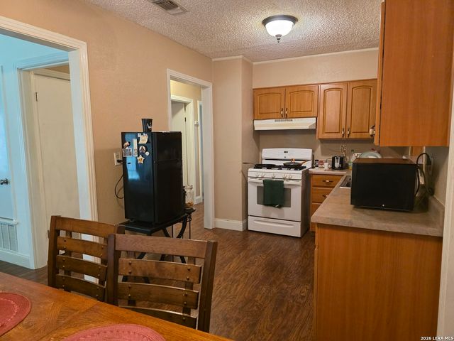 154 FELTON DR, San Antonio, TX 78226