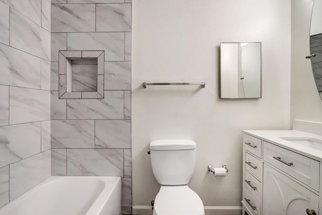 8333 Comanche Road NE APT 2C, Albuquerque, NM 87110