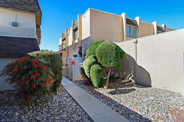 8333 Comanche Road NE APT 2C, Albuquerque, NM 87110