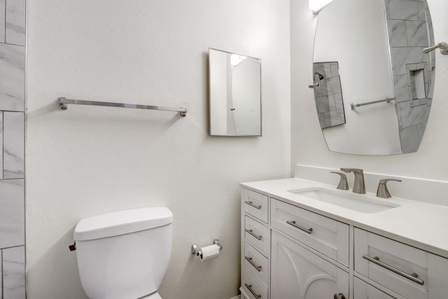 8333 Comanche Road NE APT 2C, Albuquerque, NM 87110