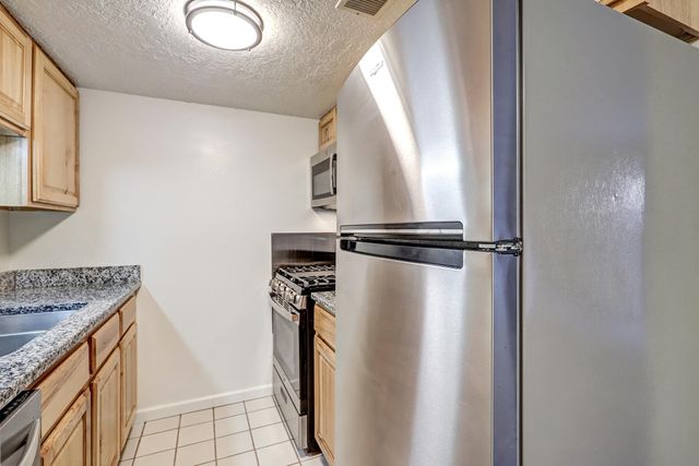 8333 Comanche Road NE APT 2C, Albuquerque, NM 87110