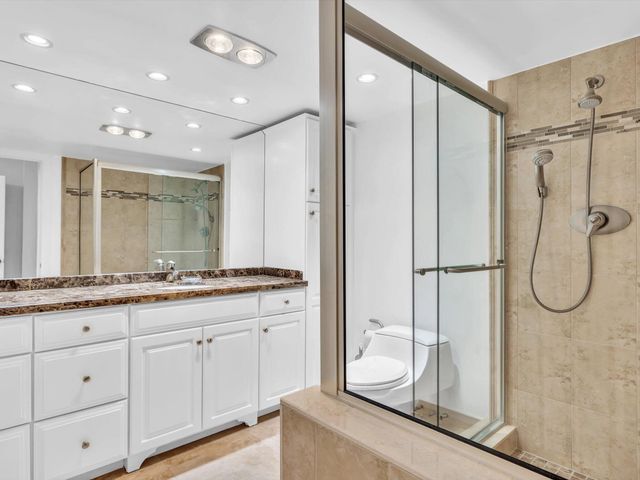 4300 N Ocean Boulevard 2D, Fort Lauderdale, FL 33308