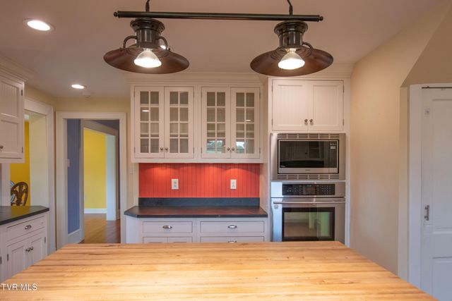 14473 Wallace Pike, Abingdon, VA 24210